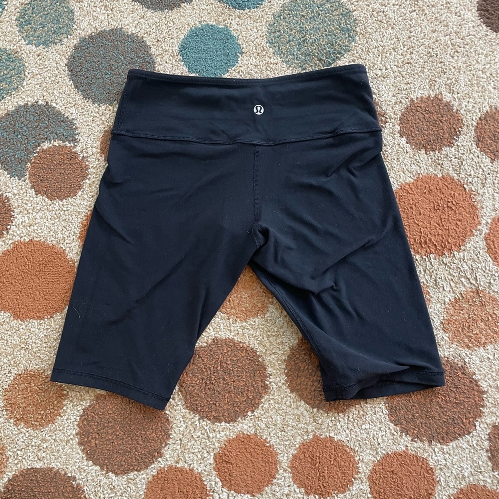 Lululemon Black and Pink Reversable Biker Shorts - Picture 3 of 5